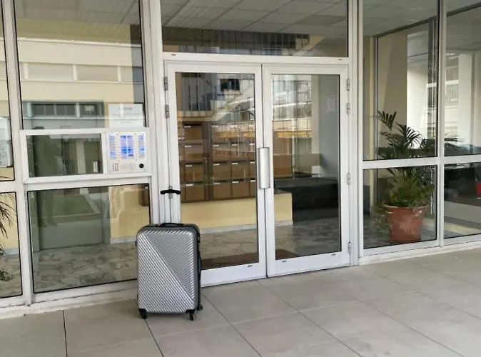 Centre Palais De La 100m Port Et 300m