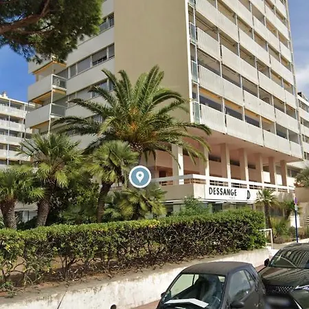 Centre Palais De La 100m Port Et 300m סן-מקסים